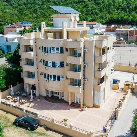Hotel Dana Čanj Eksteriør bilde
