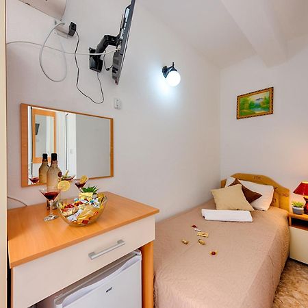 Hotel Dana Čanj Eksteriør bilde
