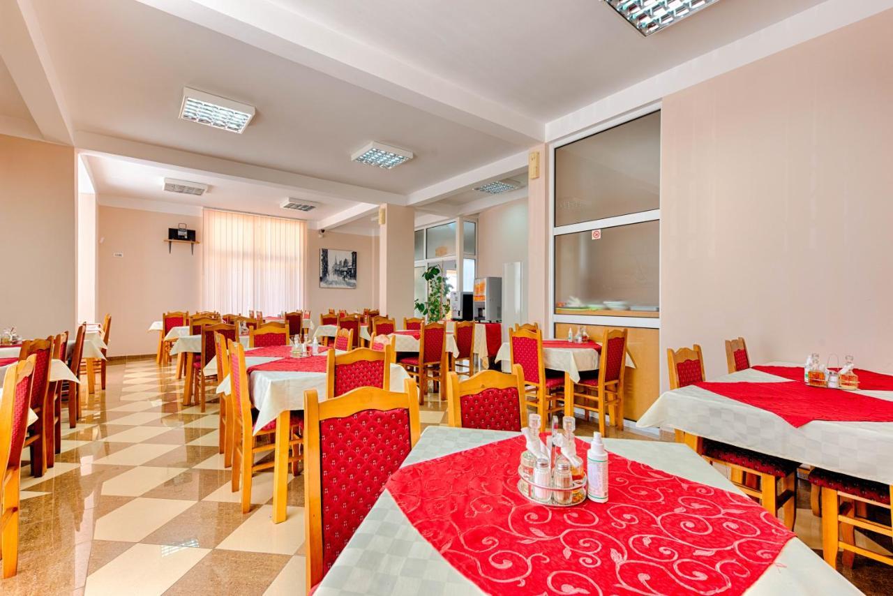 Hotel Dana Čanj Eksteriør bilde