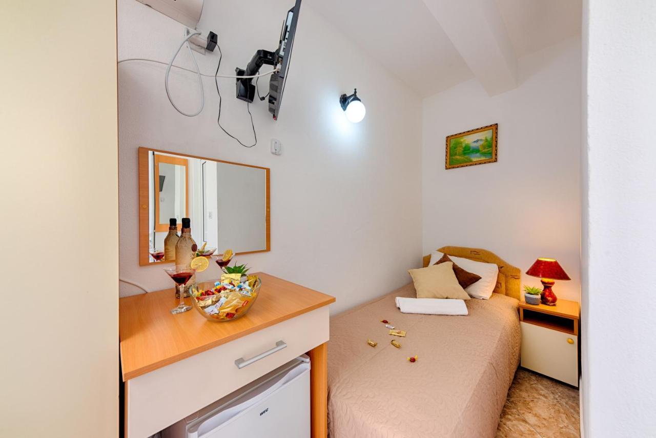 Hotel Dana Čanj Eksteriør bilde