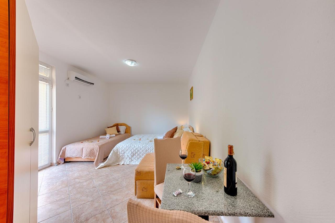 Hotel Dana Čanj Eksteriør bilde