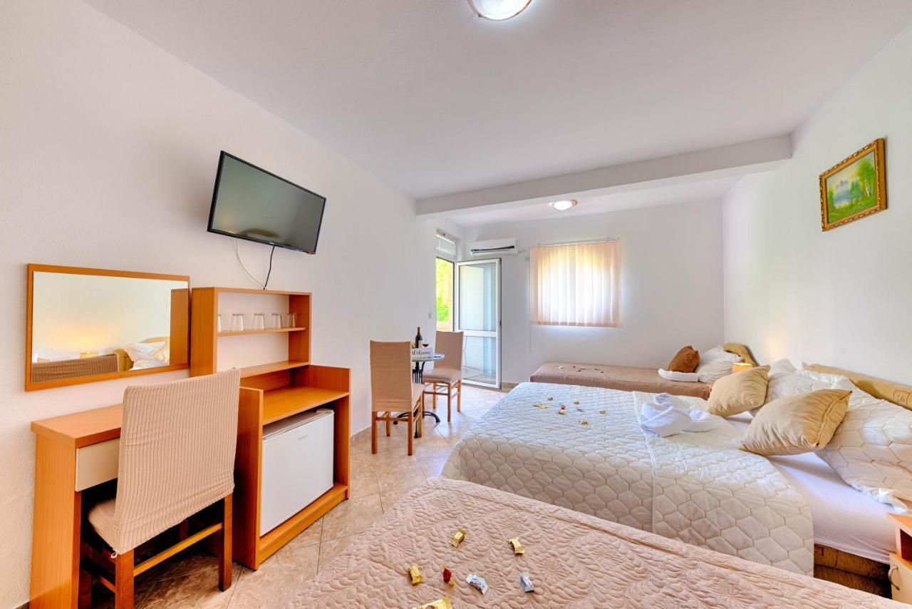 Hotel Dana Čanj Eksteriør bilde