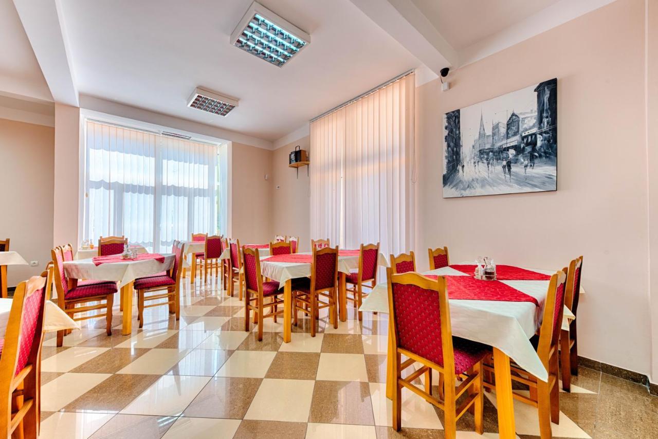 Hotel Dana Čanj Eksteriør bilde