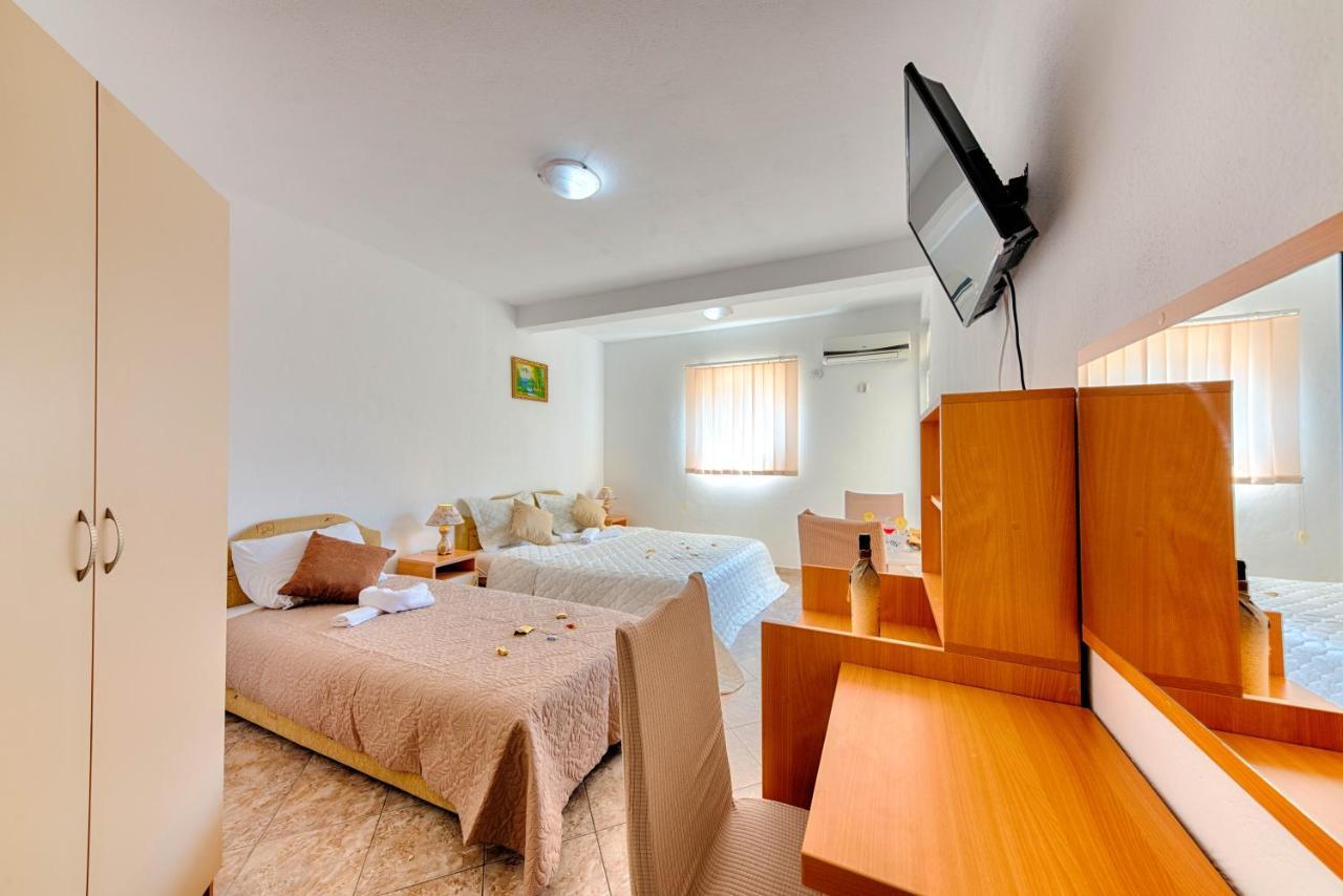Hotel Dana Čanj Eksteriør bilde