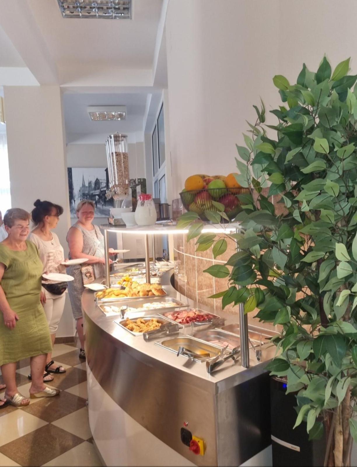Hotel Dana Čanj Eksteriør bilde