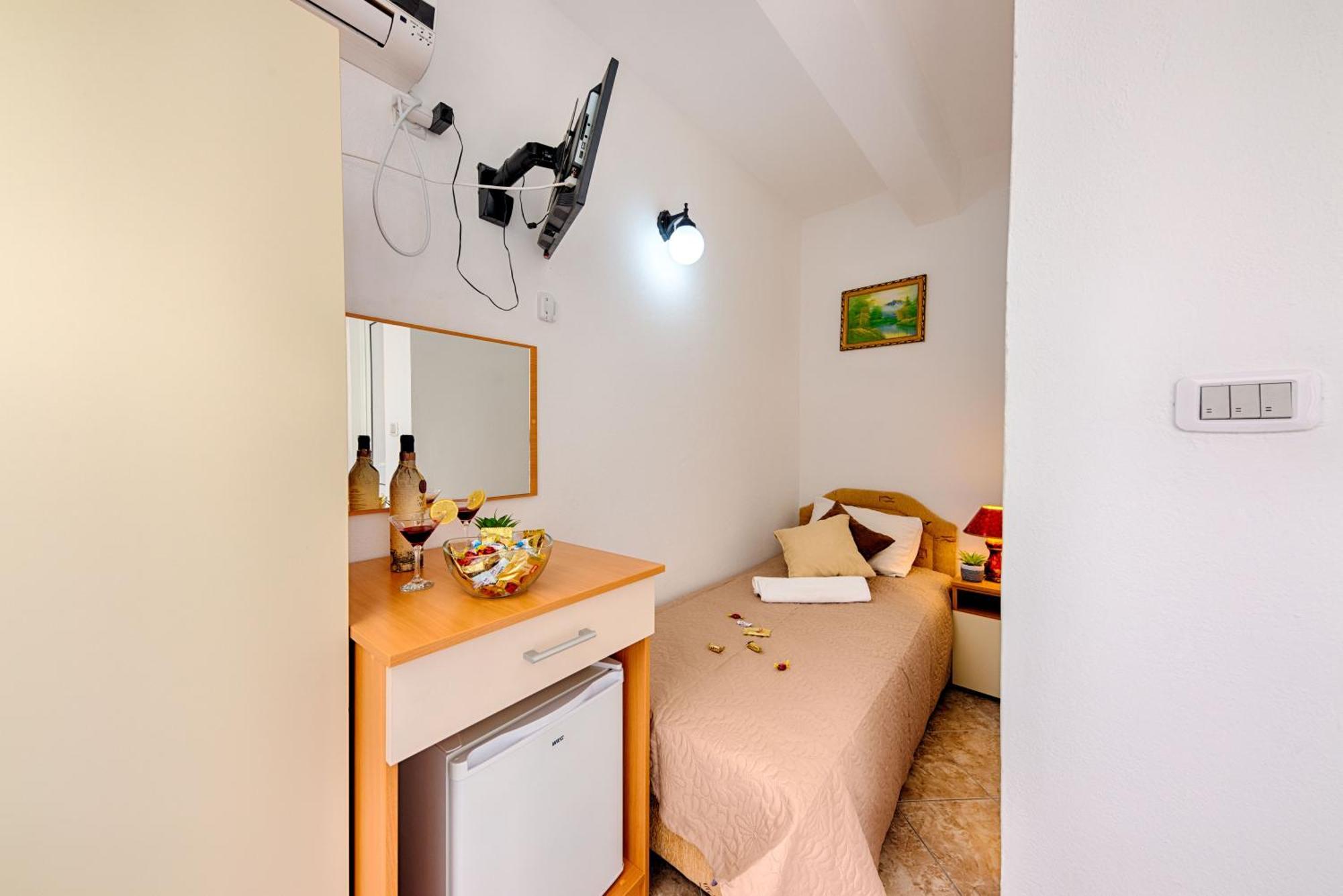 Hotel Dana Čanj Eksteriør bilde