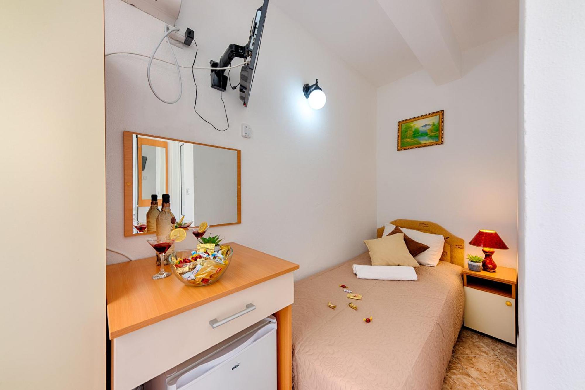 Hotel Dana Čanj Eksteriør bilde